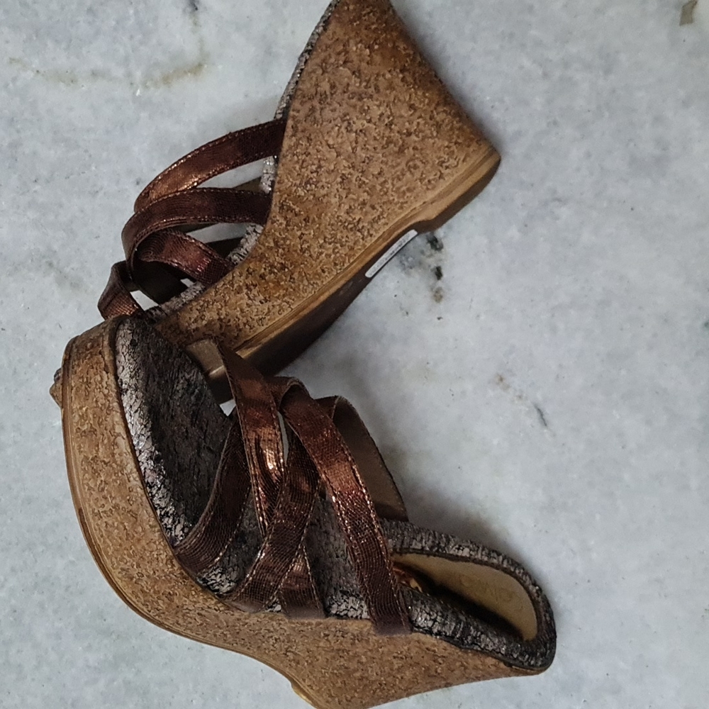 Catwalk Wedges. - Picture 2 of 6